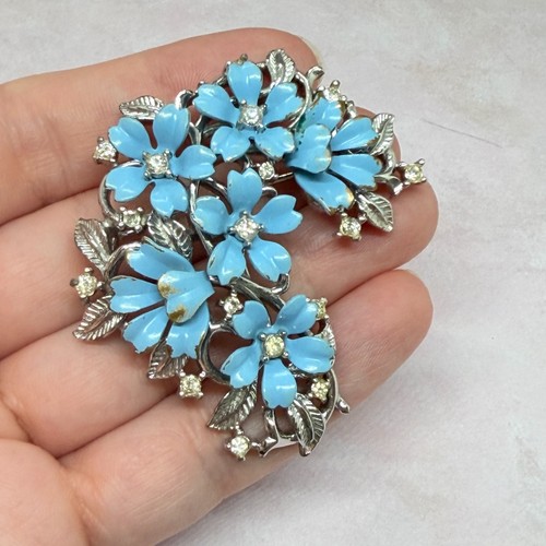 Crown trifari pin brooch - pin,