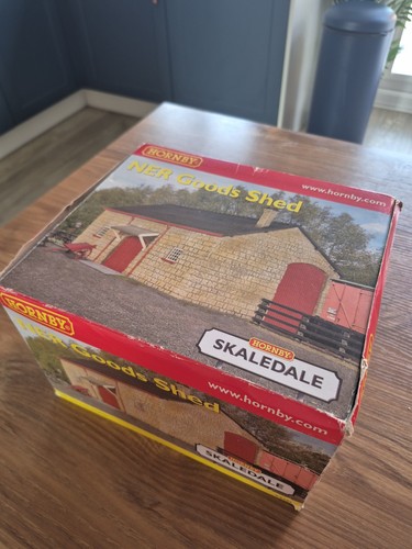 Hornby ner goods - hornby, shed