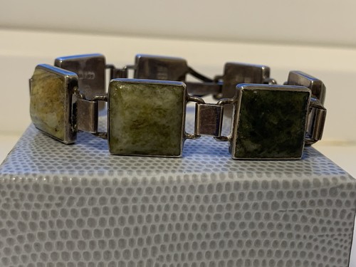 Green connemara marble - green,