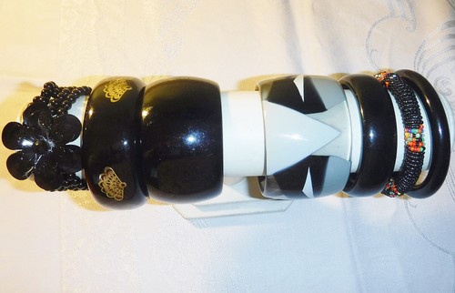 Cool excellent vintage lucite - *cool,