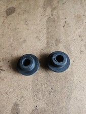 MGF MGTF RADIATOR RUBBER MOUNTING BUSHES.