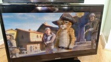 Samsung with remote - 32", tv