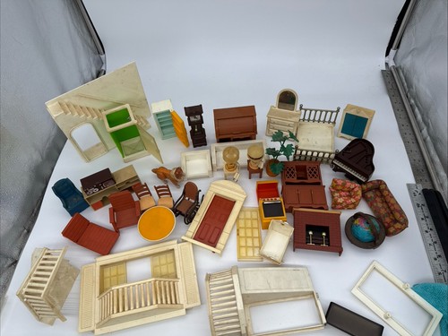 Huge vintage dollhouse - vintage,