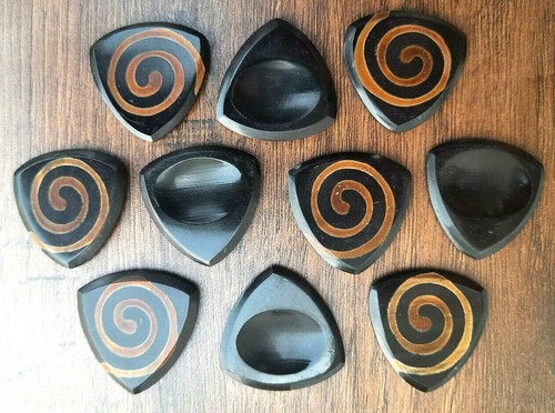 Unique rare triangular horn - 10,