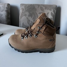 Brasher Women’s Country