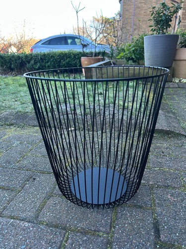 Wire bedroom bin - wire,