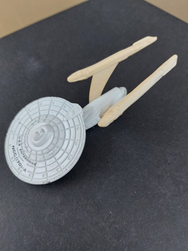 Ertl uss enterprise die cast - uss,