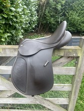 16.5” Brown Wintec Adjustable Gullet Saddle Good Condition