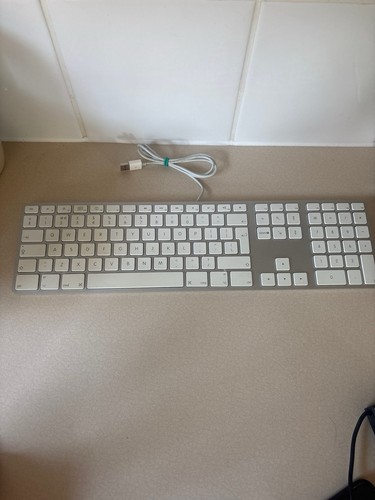 Official apple keyboard - official,