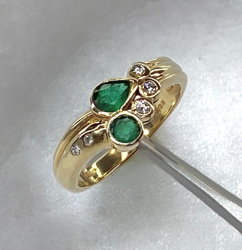 Emerald diamond ring 9ct - emerald,