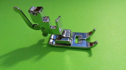 Standard presser foot zigzag