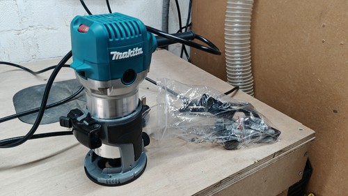 Makita rt0702c router - rt0702c,, 1/4"