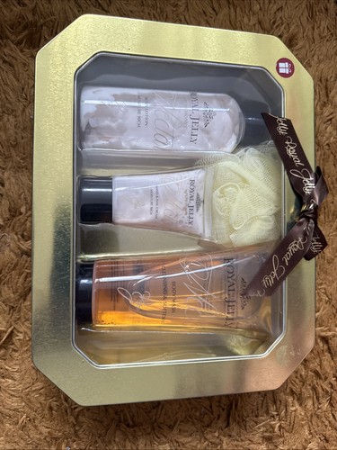 Royal jelly and honey bath - royal,