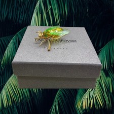 Swarovski Crystal St Silver Gold Plated Brooch - (Chrysolite Medium BEE)
