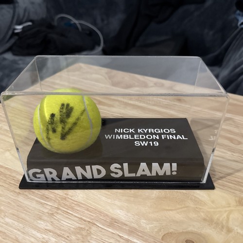 Nick kyrgios hand - hand, signed