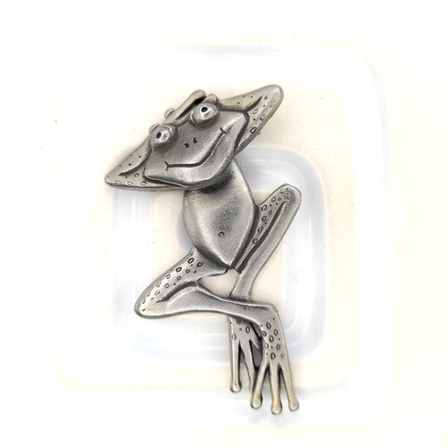 Vintage cheeky frog brooch - cheeky,