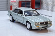 Jaguar XJ6 Silver 1:32 Scale Car Model