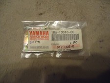 Yamaha NOS  1UA-13616-00 Reed Stopper Valve