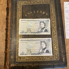 Two BANK OF ENGLAND £5 FIVE POUND NOTES BANKNOTE WELLINGTON DHF SOMERSET 