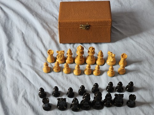 Vintage lardy france staunton - lardy,