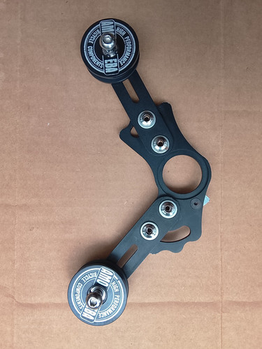 Amoeba chain guide - device, dirt