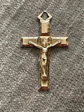 9ct Yellow Gold Large Cross Pendant 35mm x 21mm 3.2 gramsClear Hallmarks