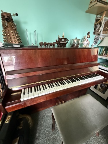 Niemeyer upright piano approx - upright, piano,