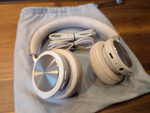 Bang olufsen beoplay h8i - &,