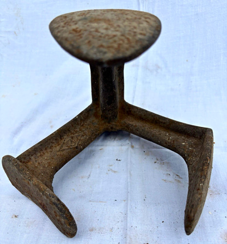 Vintage cast iron - cast,