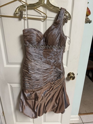 Tony bowls short - short, gown