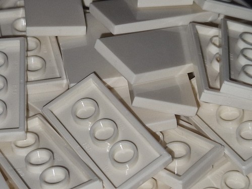 Lego white x 4 - x, 2