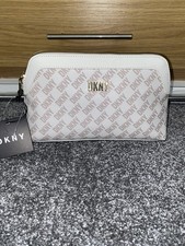 DKNY Logo Beauty Makeup