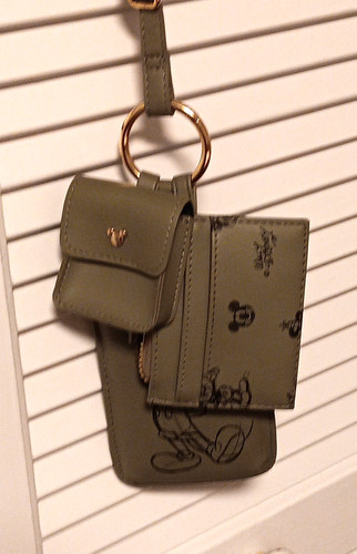 Disney mickey carrying pouch - mickey,