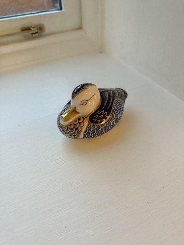 Royal crown derby sitting - crown,