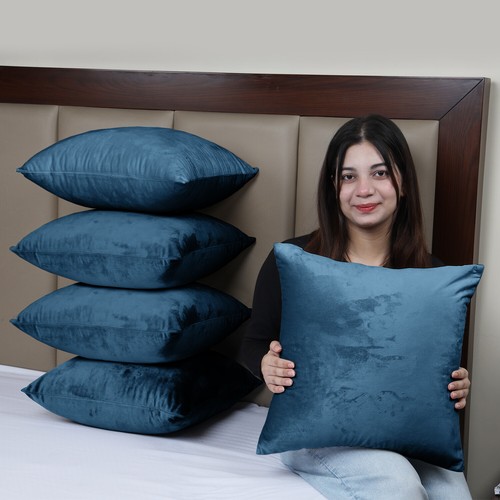 Pack plush velvet - of, cushion