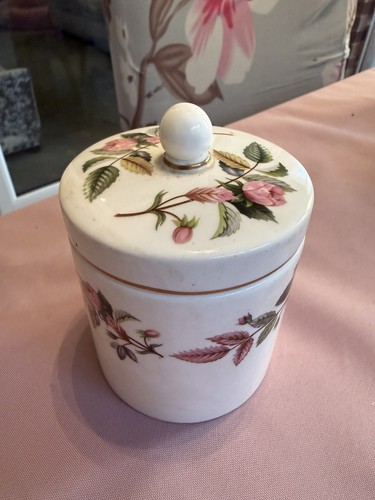 Wedgewood hathaway rose - wedgewood, design