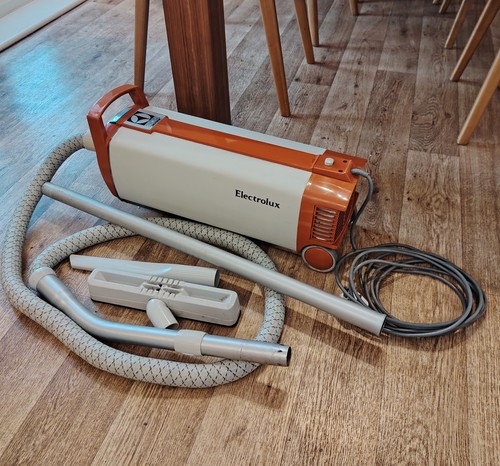 Electrolux z302 vacuum retro - electrolux,