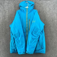 Burton AK 2L Snowboarding