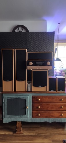 Amplifier and speakers - amplifier,