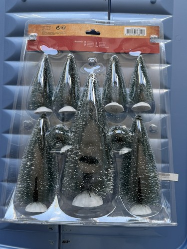 Assorted pine trees - assorted,