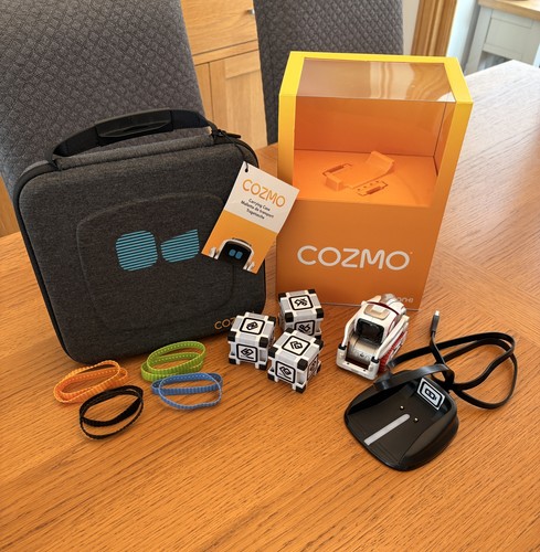 Cozmo robot anki with - with, original