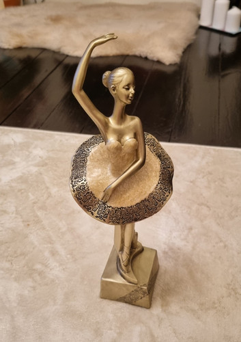 Ballerina figurine sculpture - ballerina, figurine/sculpture