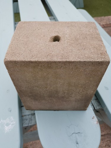 Natural sandstone staddle - natural,