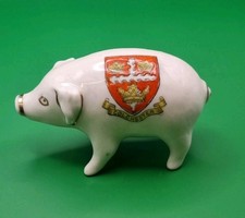 Vintage COLCHESTER Crested