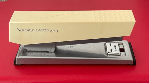 Vintage stapler vanguard - vanguard, 250