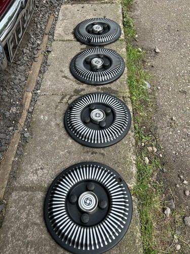 Austin mini 1275 hub caps - 1275,