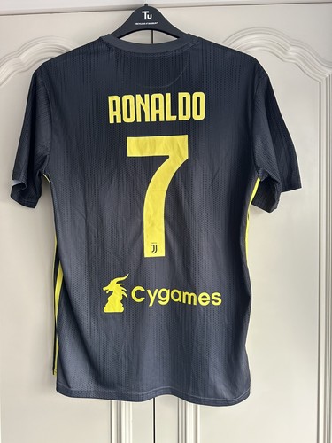 Juventus 2018 19 third - juventus,