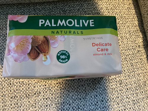 90g bars of palmolive - x,