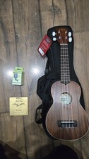 Kala KA-S Soprano Ukulele Satin Mahogany Series +Bundle, carry case, strings...