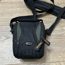 Lowepro Apex 100 AW camera bag